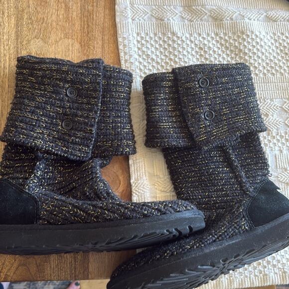 UGG cardy crochet fold over black metallic gold size 8 women’s - Picture 5 of 10